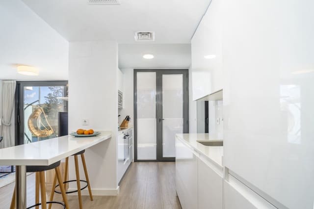 Apartamento de 3 habitaciones en Mijas Costa, Mijas en venta con piscina garaje - 615.000 € (Ref: 9371882)