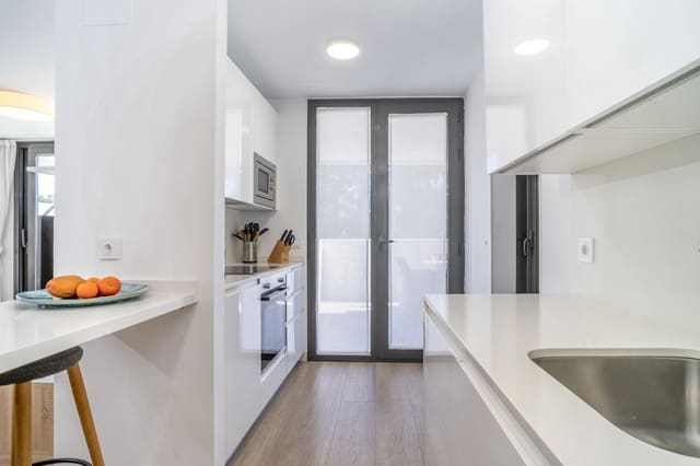 Apartamento de 3 habitaciones en Mijas Costa, Mijas en venta con piscina garaje - 615.000 € (Ref: 9371882)