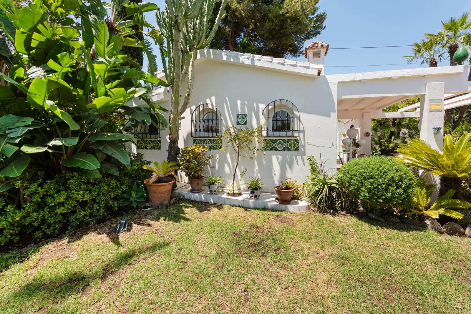 4 bedroom Villa for rent in Nueva Andalucia with pool garage - € 6,500 (Ref: 9385238)