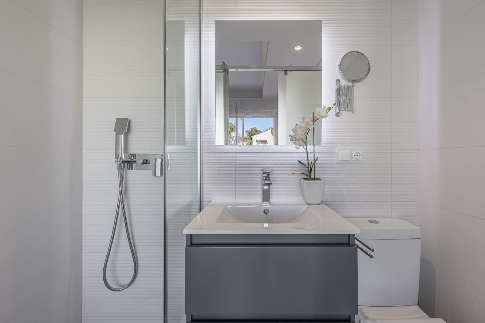 2 soveværelse Lejlighed til salg i Costalita med swimmingpool - € 995.000 (Ref: 9448728)