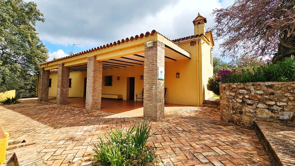 6 sypialnia Finka/Dom wiejski na sprzedaż w Cortegana z basenem - 320 000 € (Ref: 8191467)