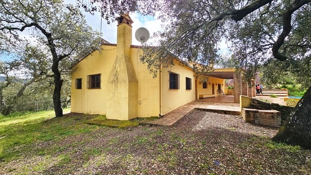 6 soveværelse Finca/Landehus til salg i Cortegana med swimmingpool - € 320.000 (Ref: 8191467)