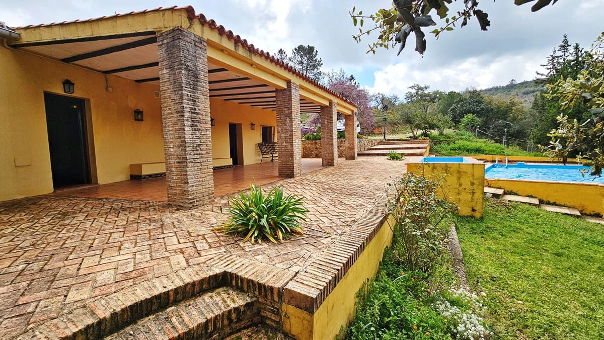 6 sypialnia Finka/Dom wiejski na sprzedaż w Cortegana z basenem - 320 000 € (Ref: 8191467)