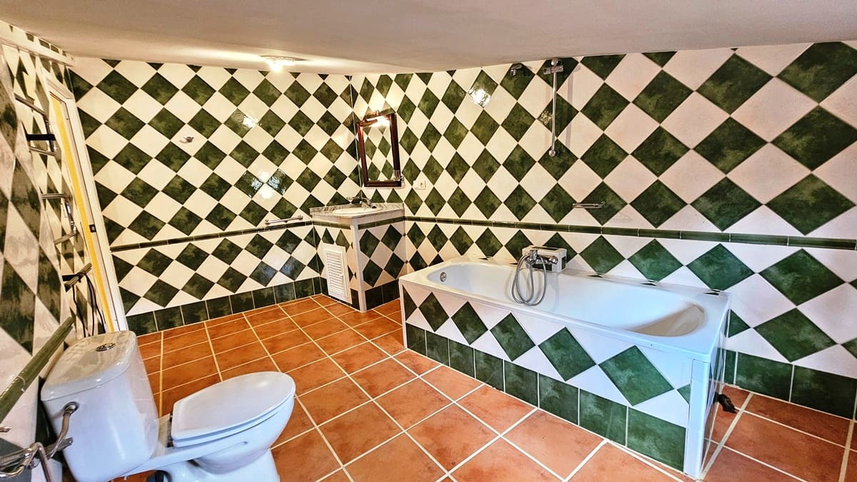 6 sypialnia Finka/Dom wiejski na sprzedaż w Cortegana z basenem - 320 000 € (Ref: 8191467)