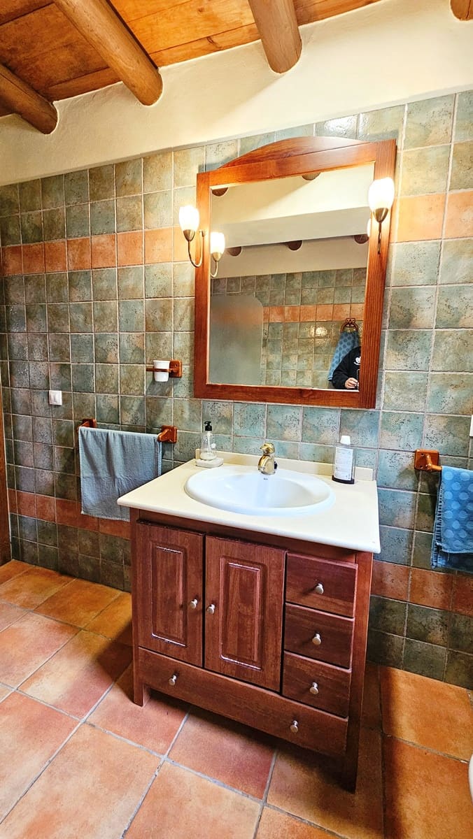 4 soveværelse Finca/Landehus til salg i Galaroza med swimmingpool - € 675.000 (Ref: 8191472)