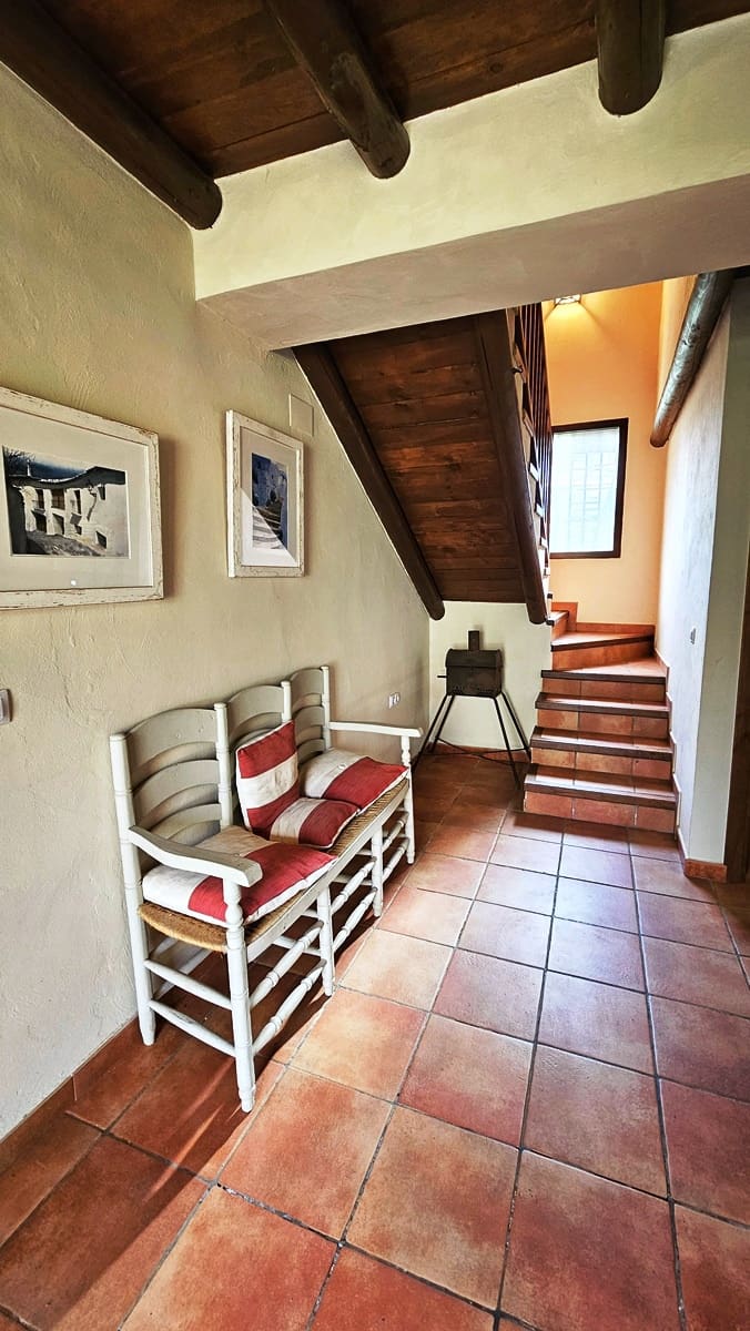 4 soveværelse Finca/Landehus til salg i Galaroza med swimmingpool - € 675.000 (Ref: 8191472)