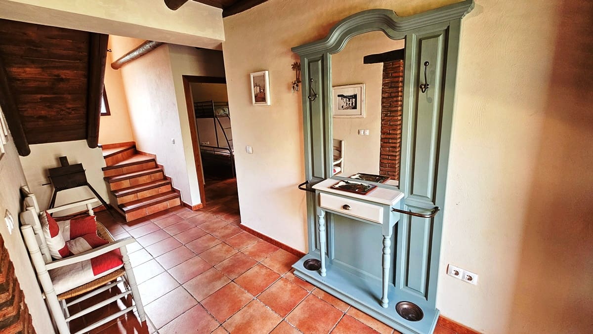 4 soveværelse Finca/Landehus til salg i Galaroza med swimmingpool - € 675.000 (Ref: 8191472)