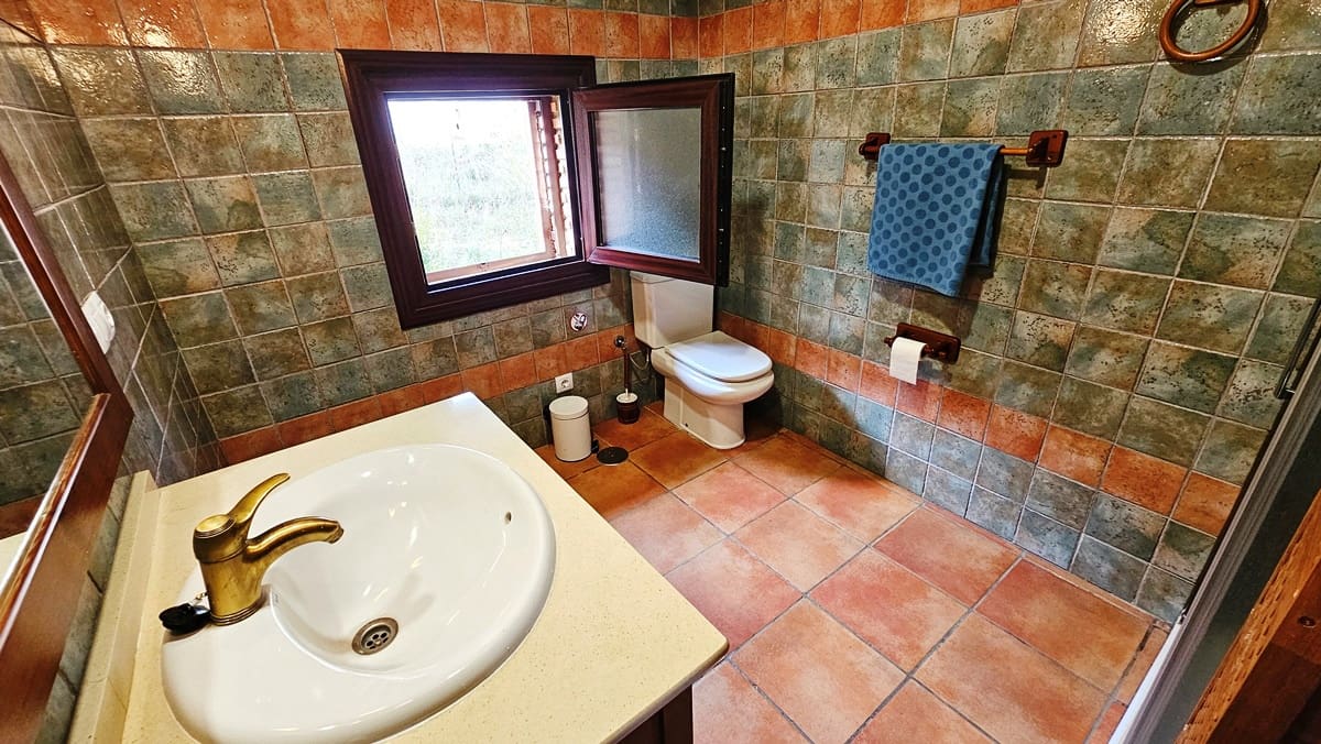 4 soveværelse Finca/Landehus til salg i Galaroza med swimmingpool - € 675.000 (Ref: 8191472)