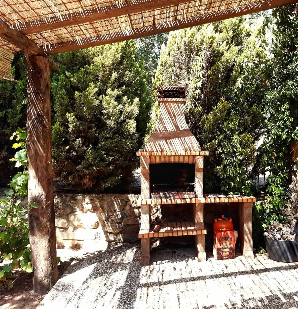 4 soveværelse Finca/Landehus til salg i Galaroza med swimmingpool - € 675.000 (Ref: 8191472)