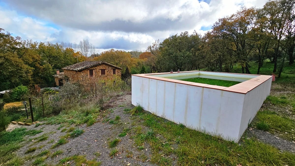 4 soveværelse Finca/Landehus til salg i Galaroza med swimmingpool - € 675.000 (Ref: 8191472)