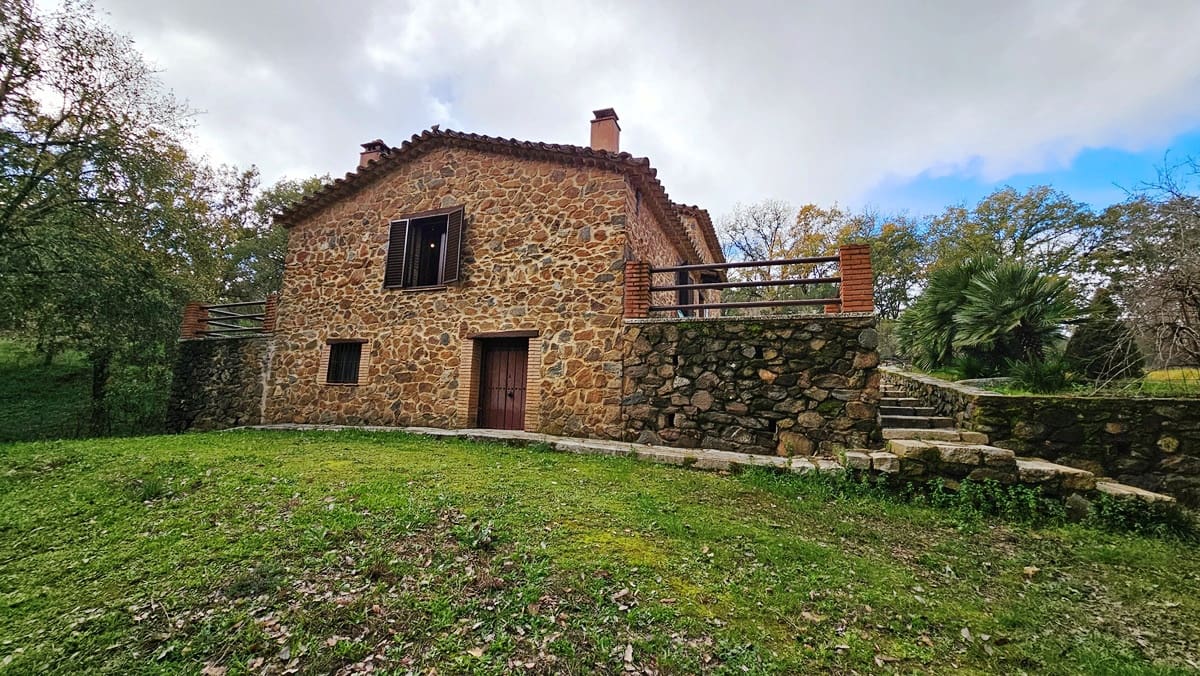 4 soveværelse Finca/Landehus til salg i Galaroza med swimmingpool - € 675.000 (Ref: 8191472)