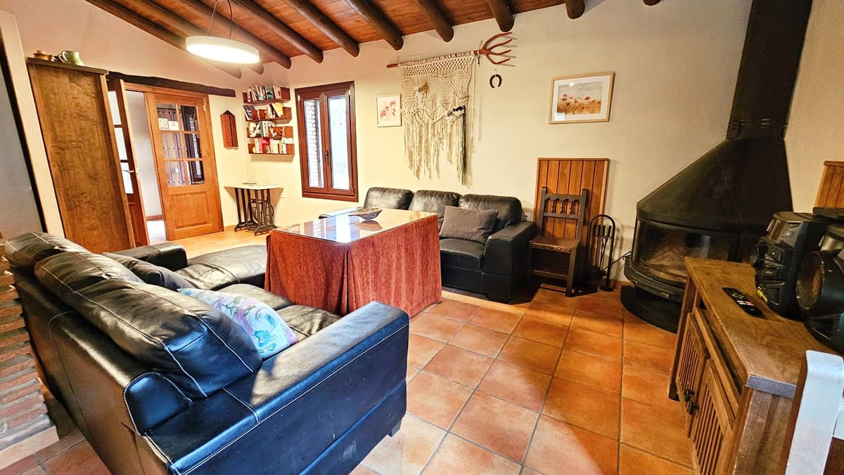 4 soveværelse Finca/Landehus til salg i Galaroza med swimmingpool - € 675.000 (Ref: 8191472)