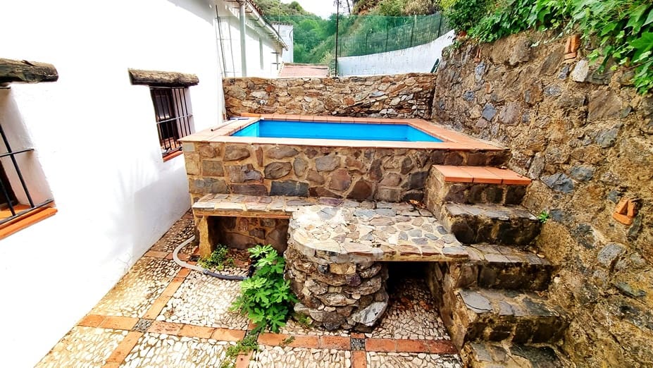 3 soveværelse Byhus til salg i Alajar med swimmingpool - € 235.000 (Ref: 8191616)