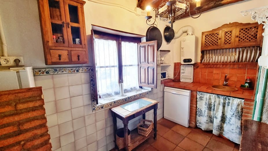 3 soveværelse Byhus til salg i Alajar med swimmingpool - € 235.000 (Ref: 8191616)