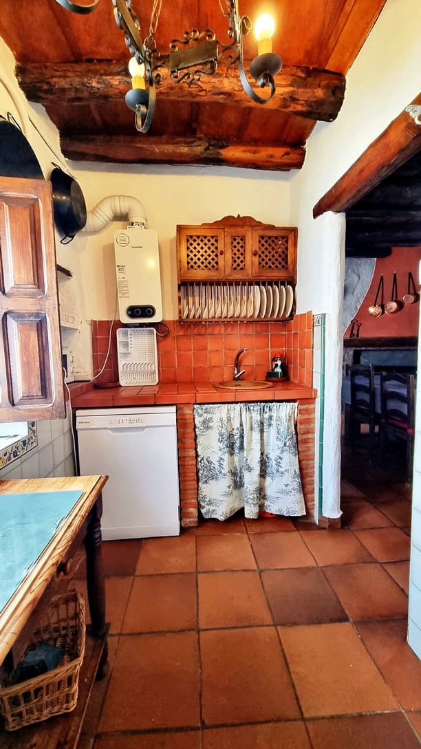 3 soveværelse Byhus til salg i Alajar med swimmingpool - € 235.000 (Ref: 8191616)