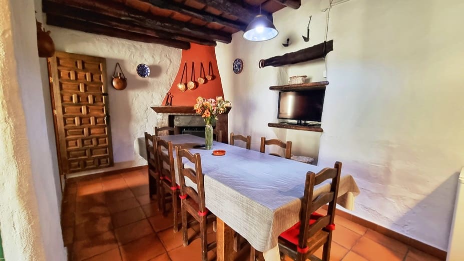 3 soveværelse Byhus til salg i Alajar med swimmingpool - € 235.000 (Ref: 8191616)