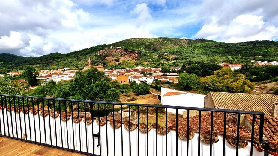 3 soveværelse Byhus til salg i Alajar med swimmingpool - € 235.000 (Ref: 8191616)