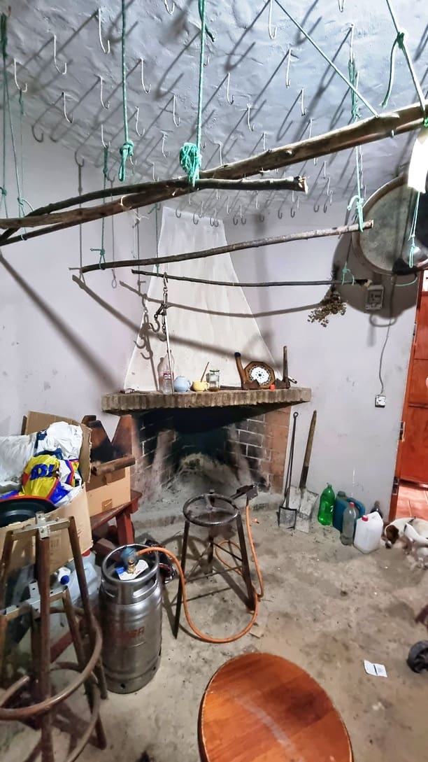 6 bedroom Finca/Country House for sale in Aracena - € 480,000 (Ref: 8191617)