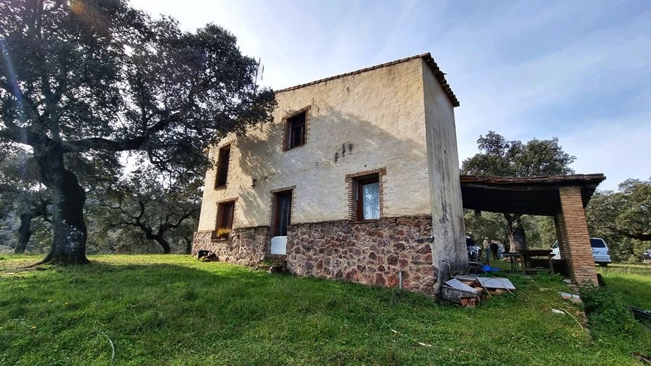 6 bedroom Finca/Country House for sale in Aracena - € 480,000 (Ref: 8191617)