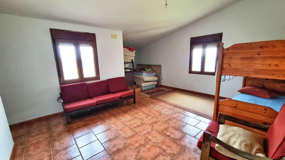 6 bedroom Finca/Country House for sale in Aracena - € 480,000 (Ref: 8191617)