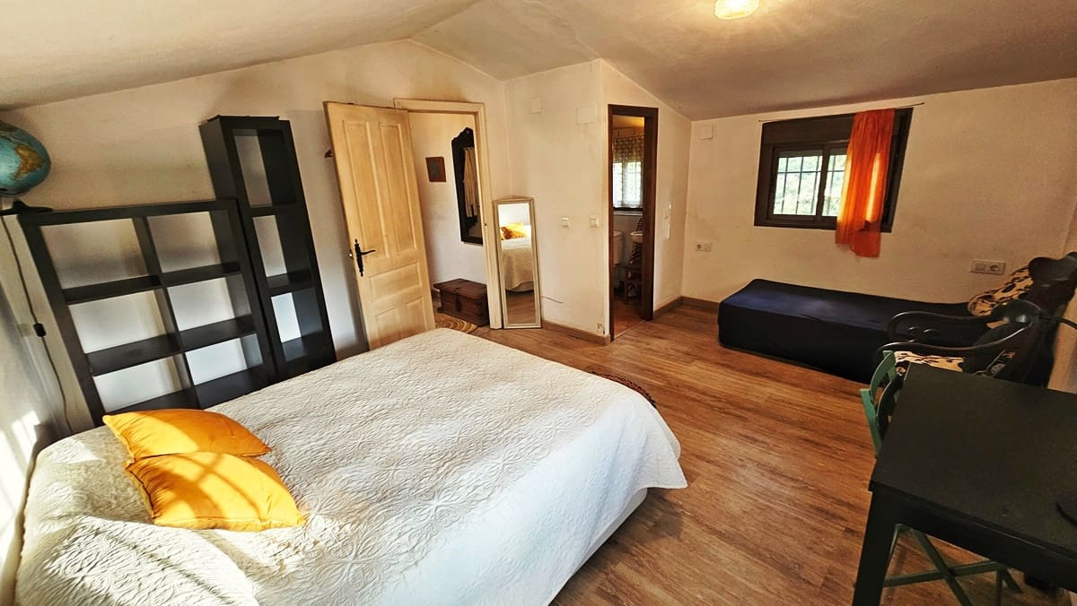 2 soveværelse Finca/Landehus til salg i Castano del Robledo med swimmingpool - € 255.000 (Ref: 8632953)