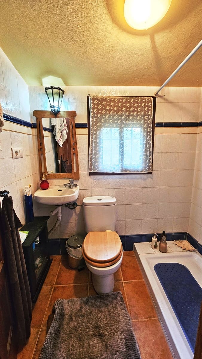 2 soveværelse Finca/Landehus til salg i Castano del Robledo med swimmingpool - € 255.000 (Ref: 8632953)