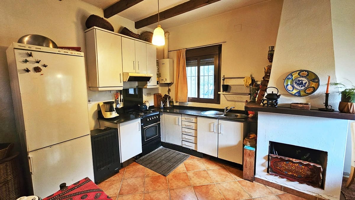 2 soveværelse Finca/Landehus til salg i Castano del Robledo med swimmingpool - € 255.000 (Ref: 8632953)