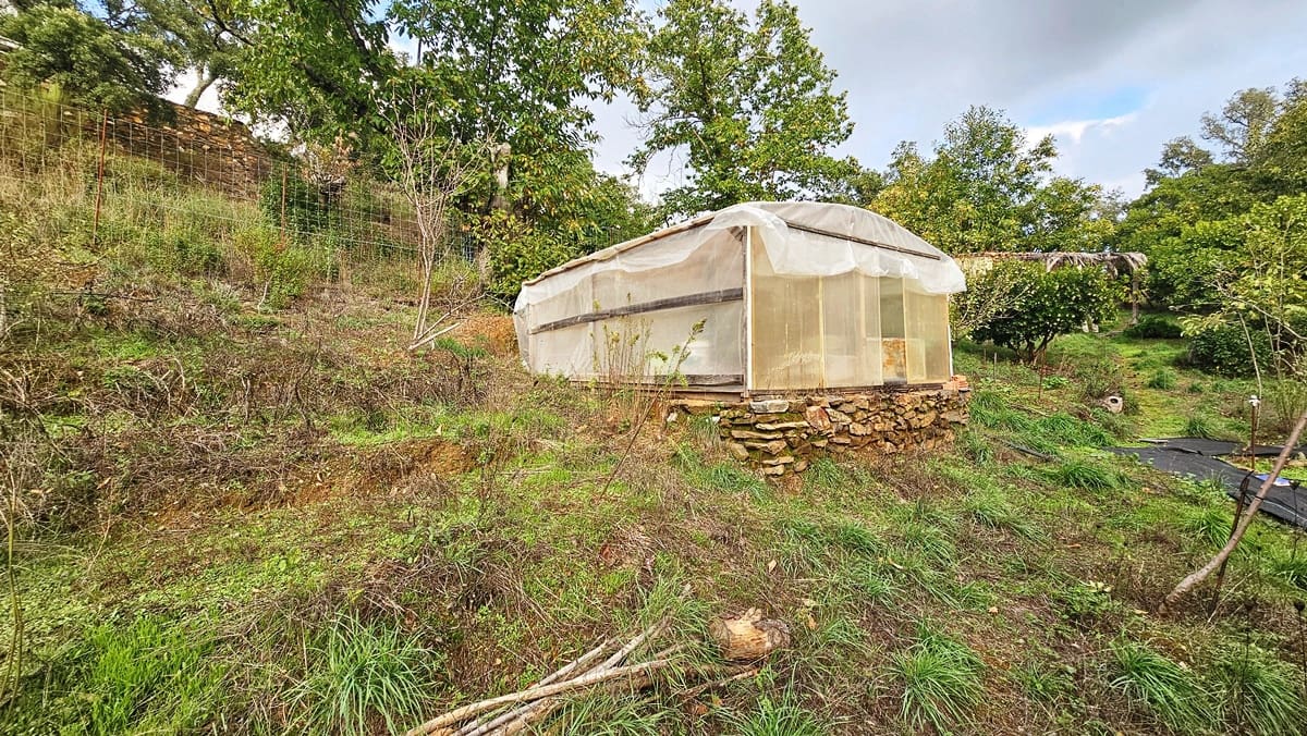 2 soveværelse Finca/Landehus til salg i Castano del Robledo med swimmingpool - € 255.000 (Ref: 8632953)