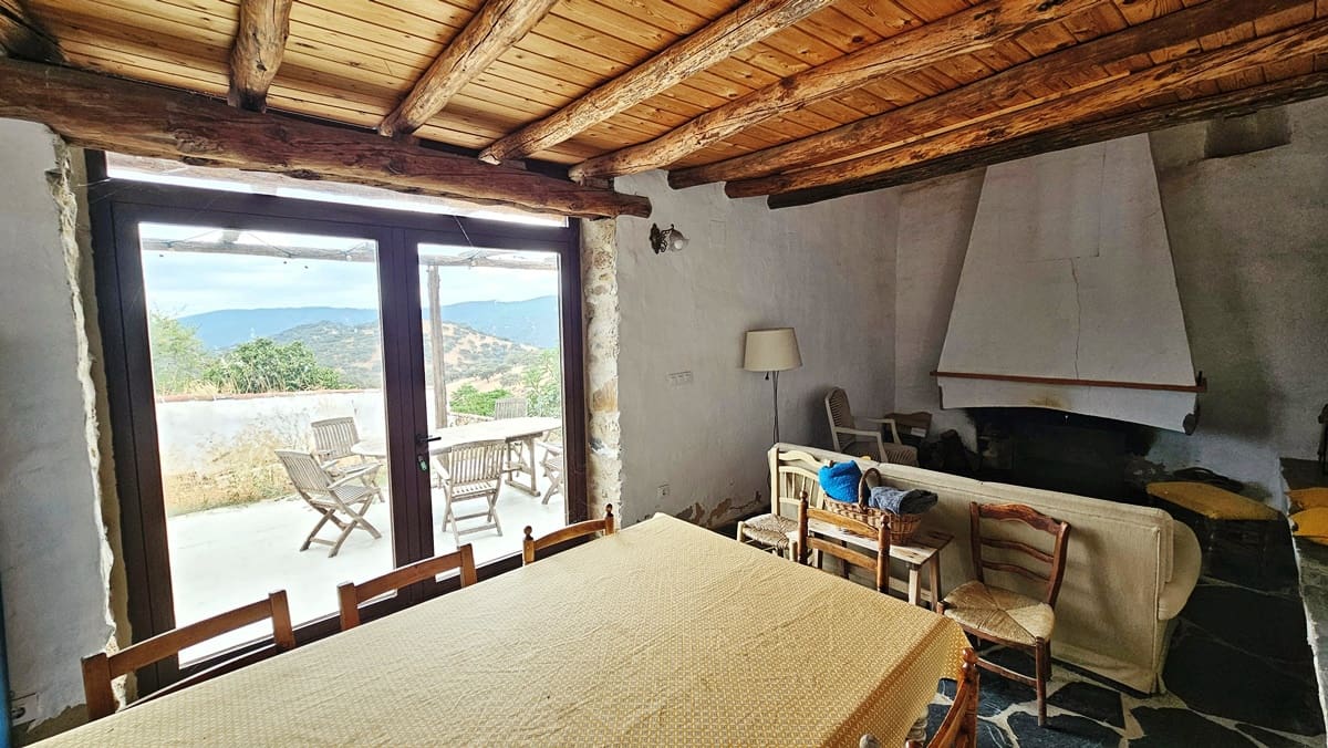 4 soveværelse Byhus til salg i Hinojales - € 189.000 (Ref: 8661384)