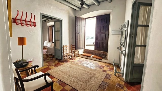 4 bedroom Townhouse for sale in Hinojales - € 189,000 (Ref: 8661384)