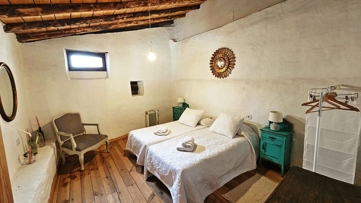 4 soveværelse Byhus til salg i Hinojales - € 189.000 (Ref: 8661384)