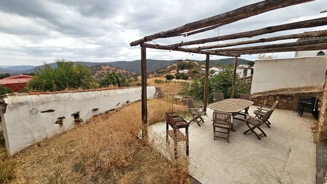 4 bedroom Townhouse for sale in Hinojales - € 189,000 (Ref: 8661384)