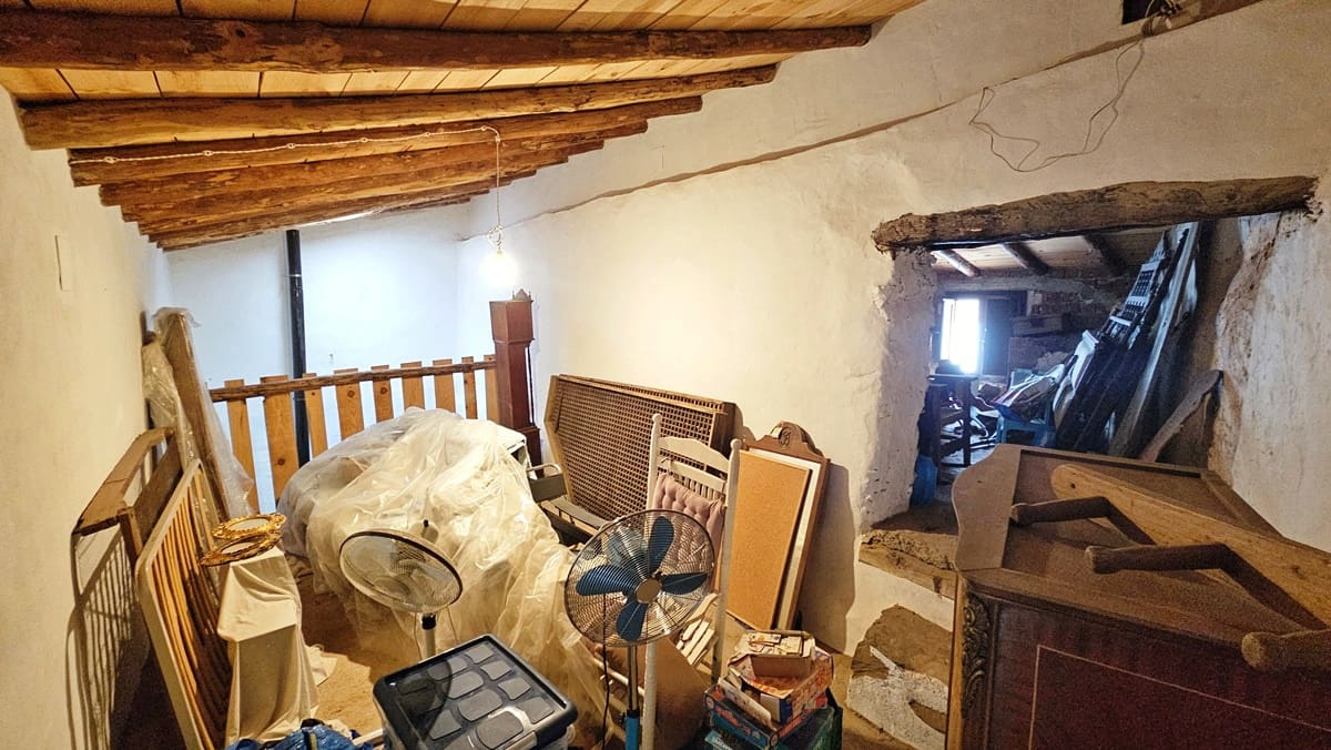 4 soveværelse Byhus til salg i Hinojales - € 189.000 (Ref: 8661384)