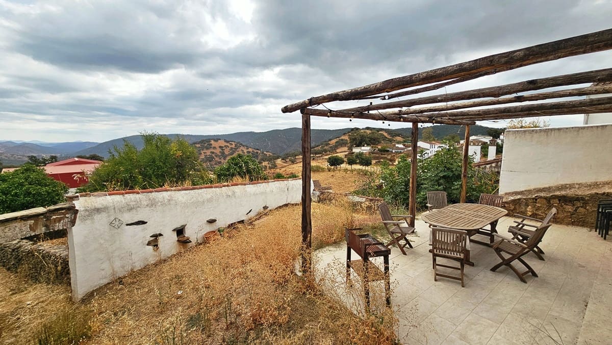 4 soveværelse Byhus til salg i Hinojales - € 189.000 (Ref: 8661384)