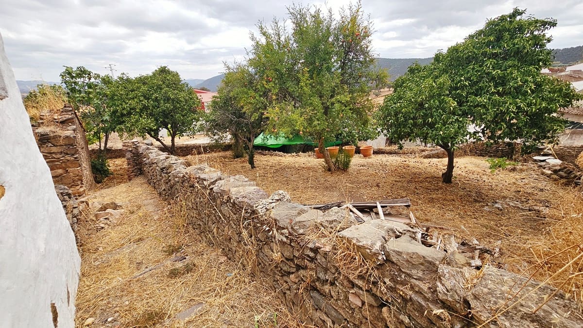 4 soveværelse Byhus til salg i Hinojales - € 189.000 (Ref: 8661384)