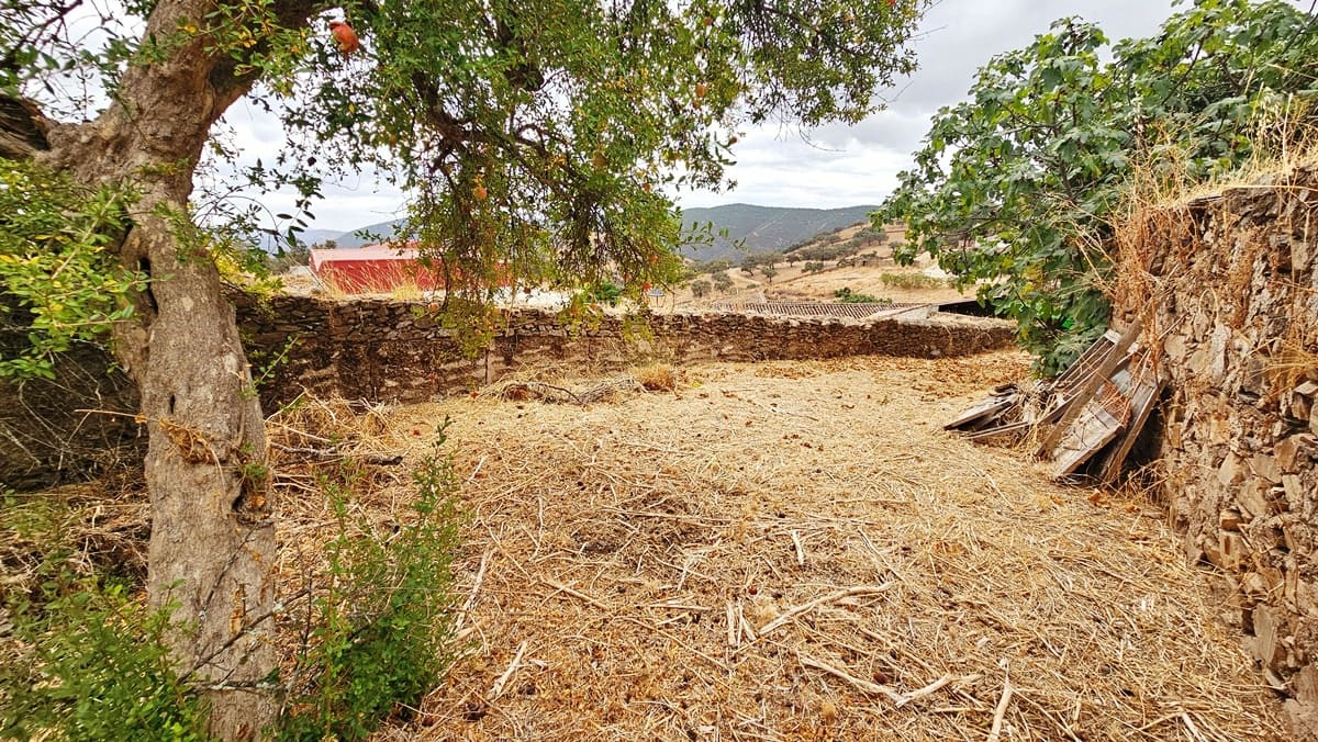 4 soveværelse Byhus til salg i Hinojales - € 189.000 (Ref: 8661384)