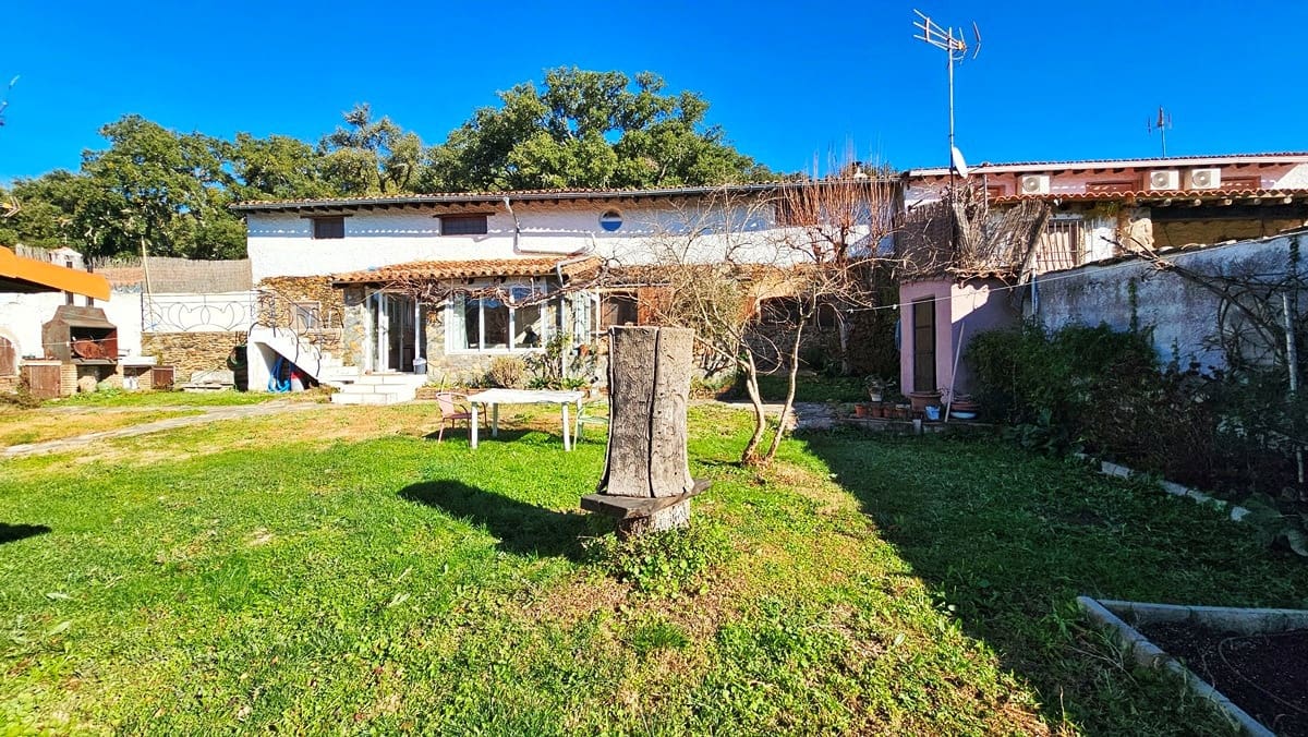 3 soveværelse Byhus til salg i Galaroza med swimmingpool - € 269.000 (Ref: 8829700)