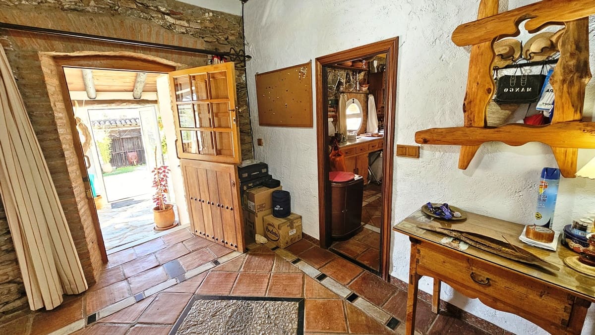 3 soveværelse Byhus til salg i Galaroza med swimmingpool - € 269.000 (Ref: 8829700)