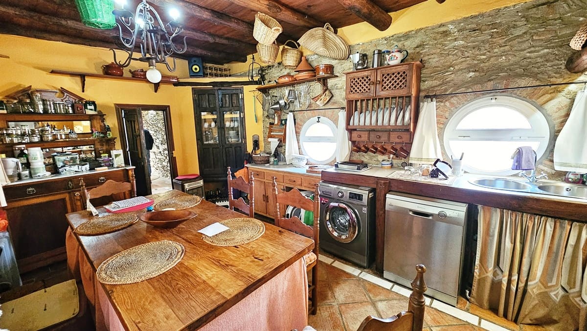 3 soveværelse Byhus til salg i Galaroza med swimmingpool - € 269.000 (Ref: 8829700)