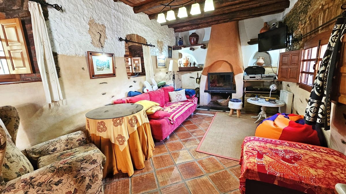 3 soveværelse Byhus til salg i Galaroza med swimmingpool - € 269.000 (Ref: 8829700)