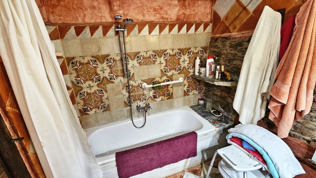 3 soveværelse Byhus til salg i Galaroza med swimmingpool - € 269.000 (Ref: 8829700)