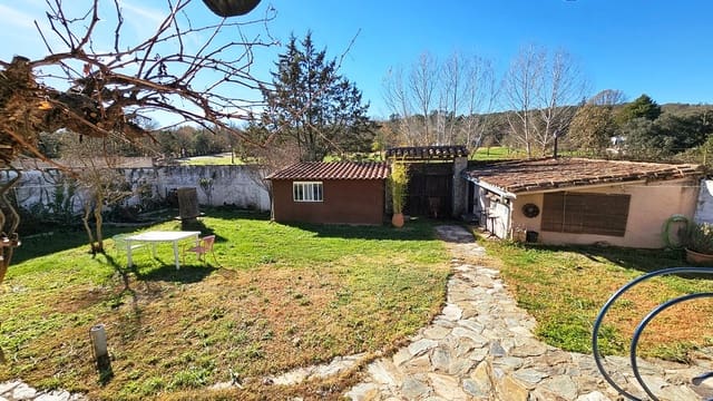 3 bedroom Townhouse for sale in Galaroza with pool - € 269,000 (Ref: 8829700)