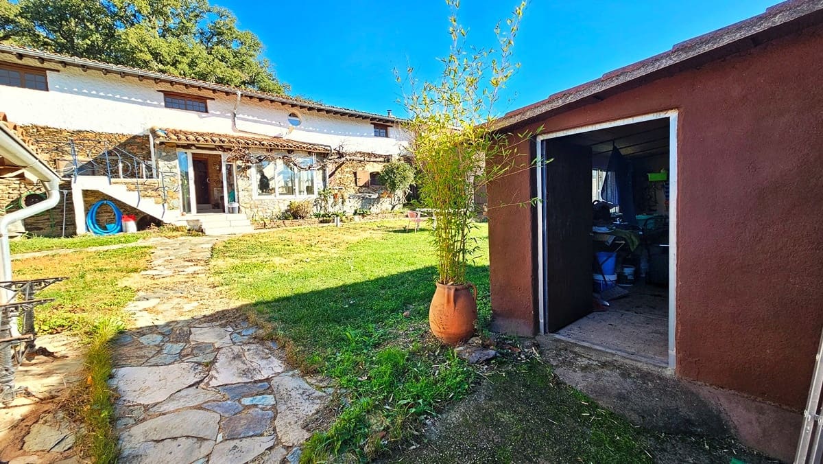 3 soveværelse Byhus til salg i Galaroza med swimmingpool - € 269.000 (Ref: 8829700)