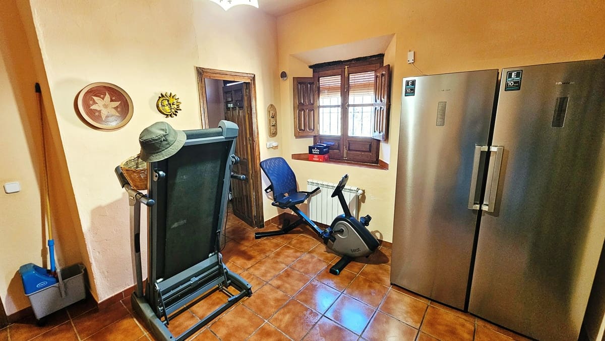 5 soveværelse Finca/Landehus til salg i Aracena med swimmingpool - € 390.000 (Ref: 8841994)