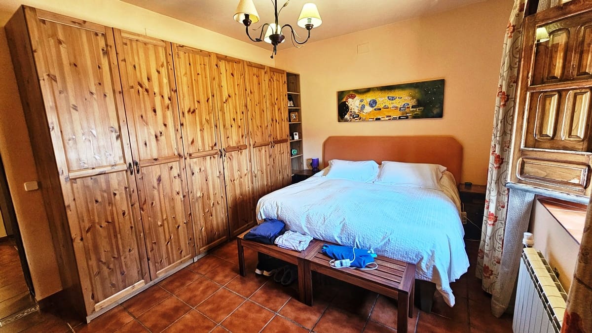 5 soveværelse Finca/Landehus til salg i Aracena med swimmingpool - € 390.000 (Ref: 8841994)