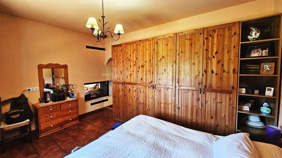 5 soveværelse Finca/Landehus til salg i Aracena med swimmingpool - € 390.000 (Ref: 8841994)