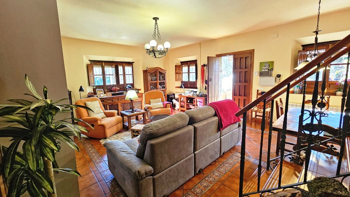 5 soveværelse Finca/Landehus til salg i Aracena med swimmingpool - € 390.000 (Ref: 8841994)