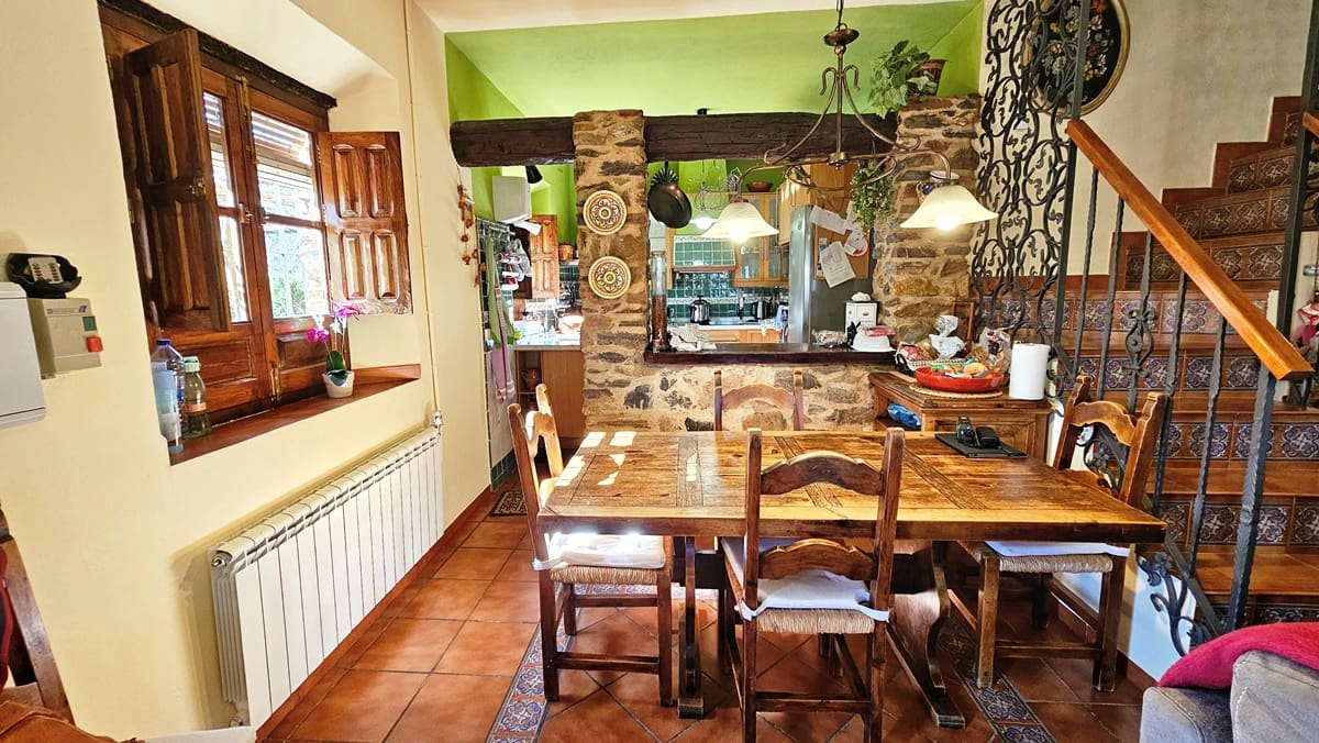 5 soveværelse Finca/Landehus til salg i Aracena med swimmingpool - € 390.000 (Ref: 8841994)