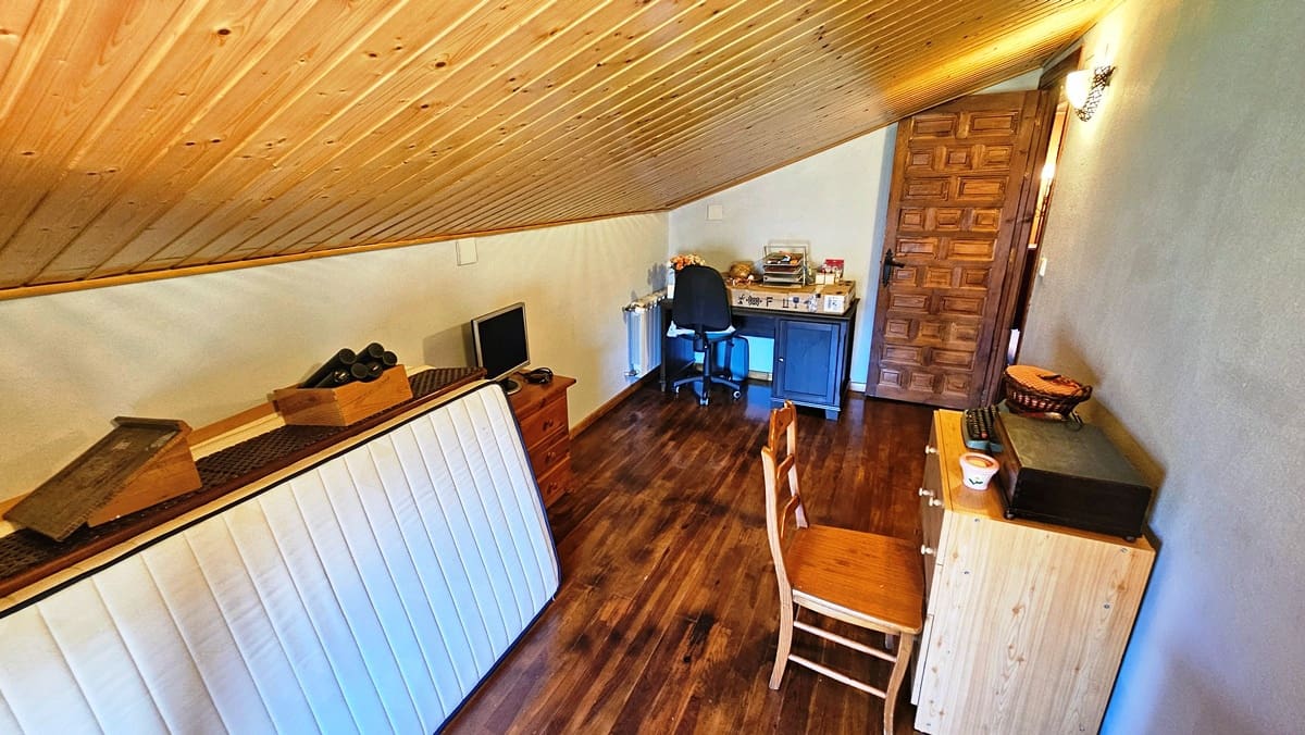 5 soveværelse Finca/Landehus til salg i Aracena med swimmingpool - € 390.000 (Ref: 8841994)