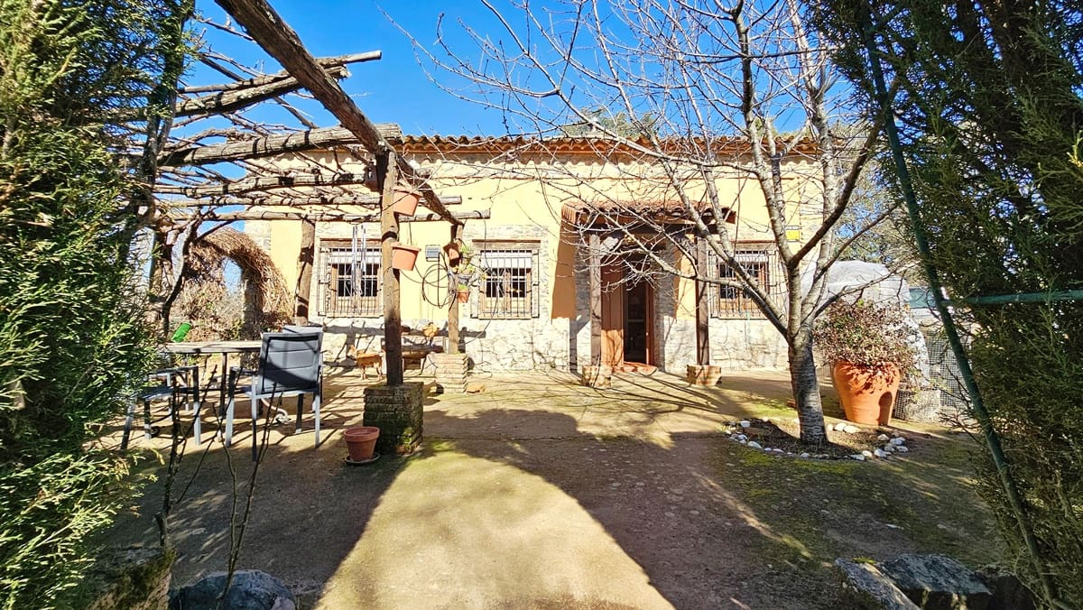 5 soveværelse Finca/Landehus til salg i Aracena med swimmingpool - € 390.000 (Ref: 8841994)